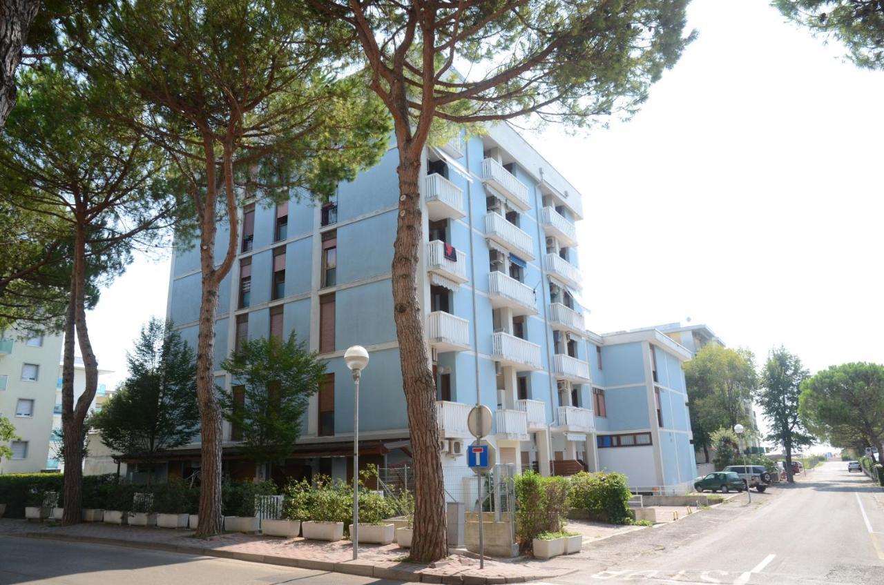 Appartamenti Bristol Bibione Exteriör bild